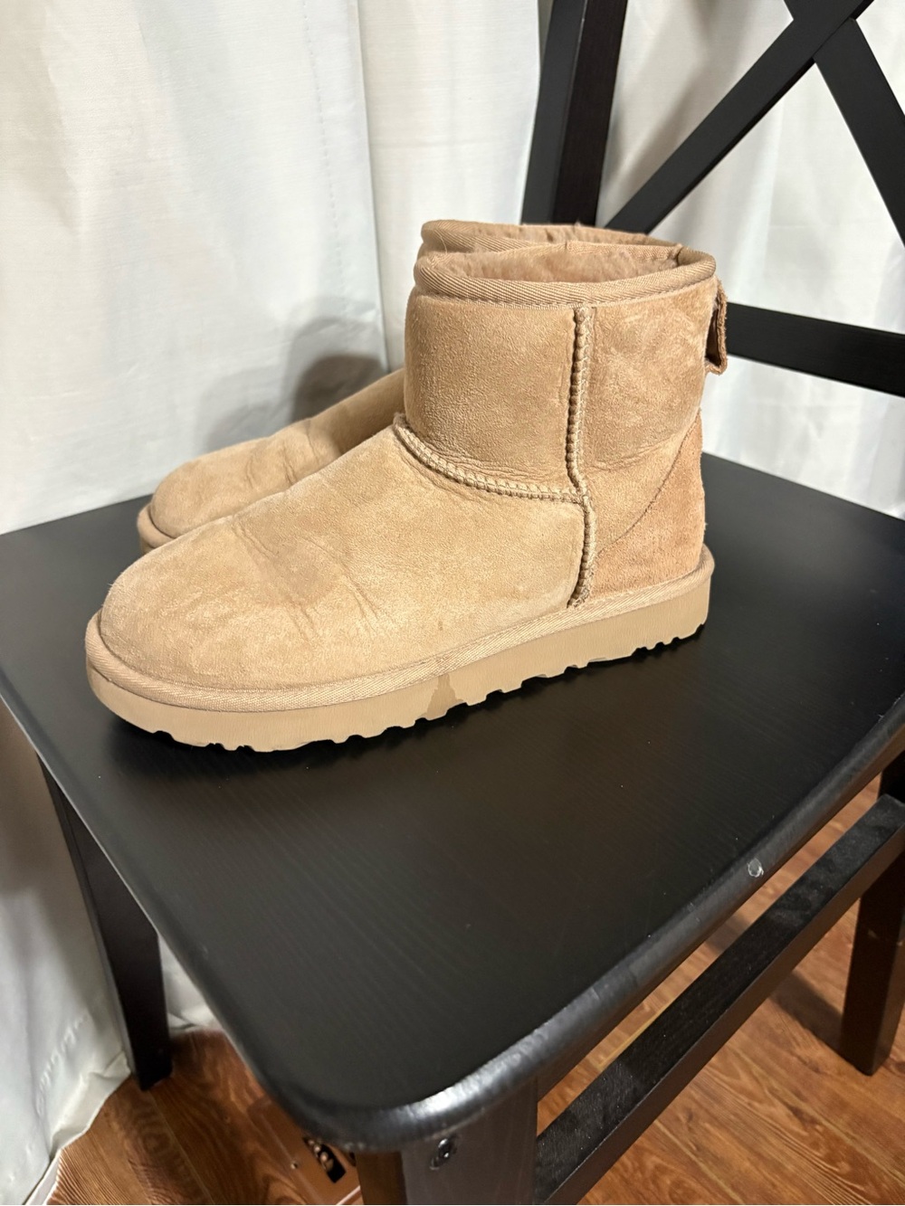 UGG MINI BOOTS